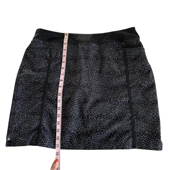 Adidas Women’s Black and White Golf Skirt Line with Shorts Size Medium - Picture 3 of 9